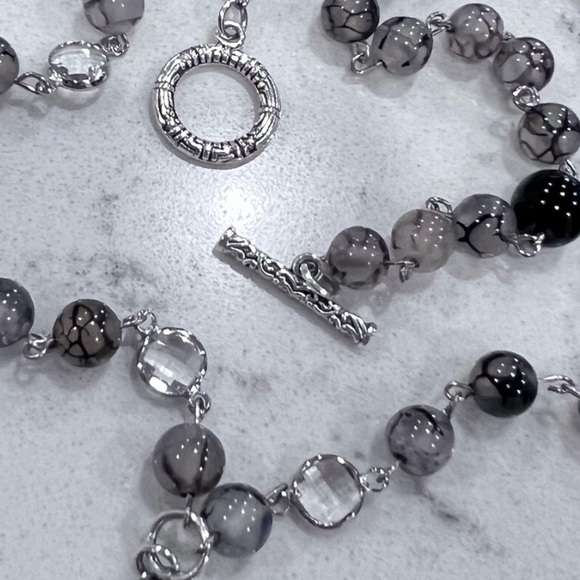 NWOT - Black Dragon Vein Necklace with matching earrings - Picture 6 of 9